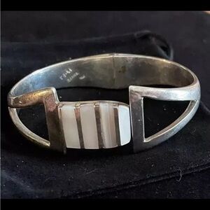 Vintage Taxco 925 Sterling Silver Hinged Mother Of Pearl Bracelet 50 grms Signed